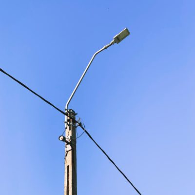 Imagem ilustrativa - poste de iluminação